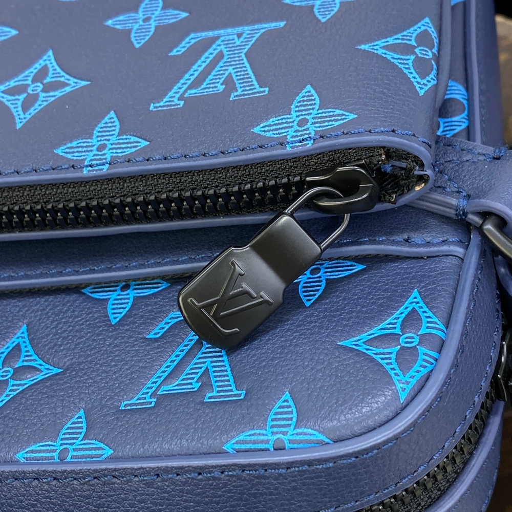 Louis Vuitton Trio Messenger