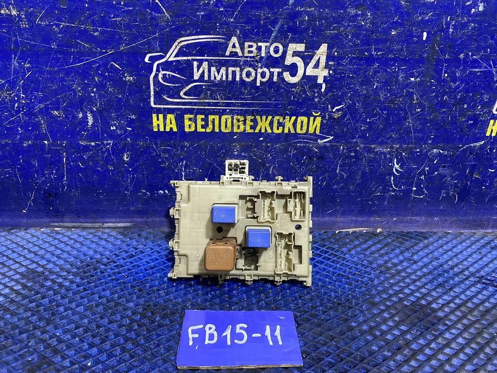 Блок предохранителей салонный NISSAN SUNNY 2000