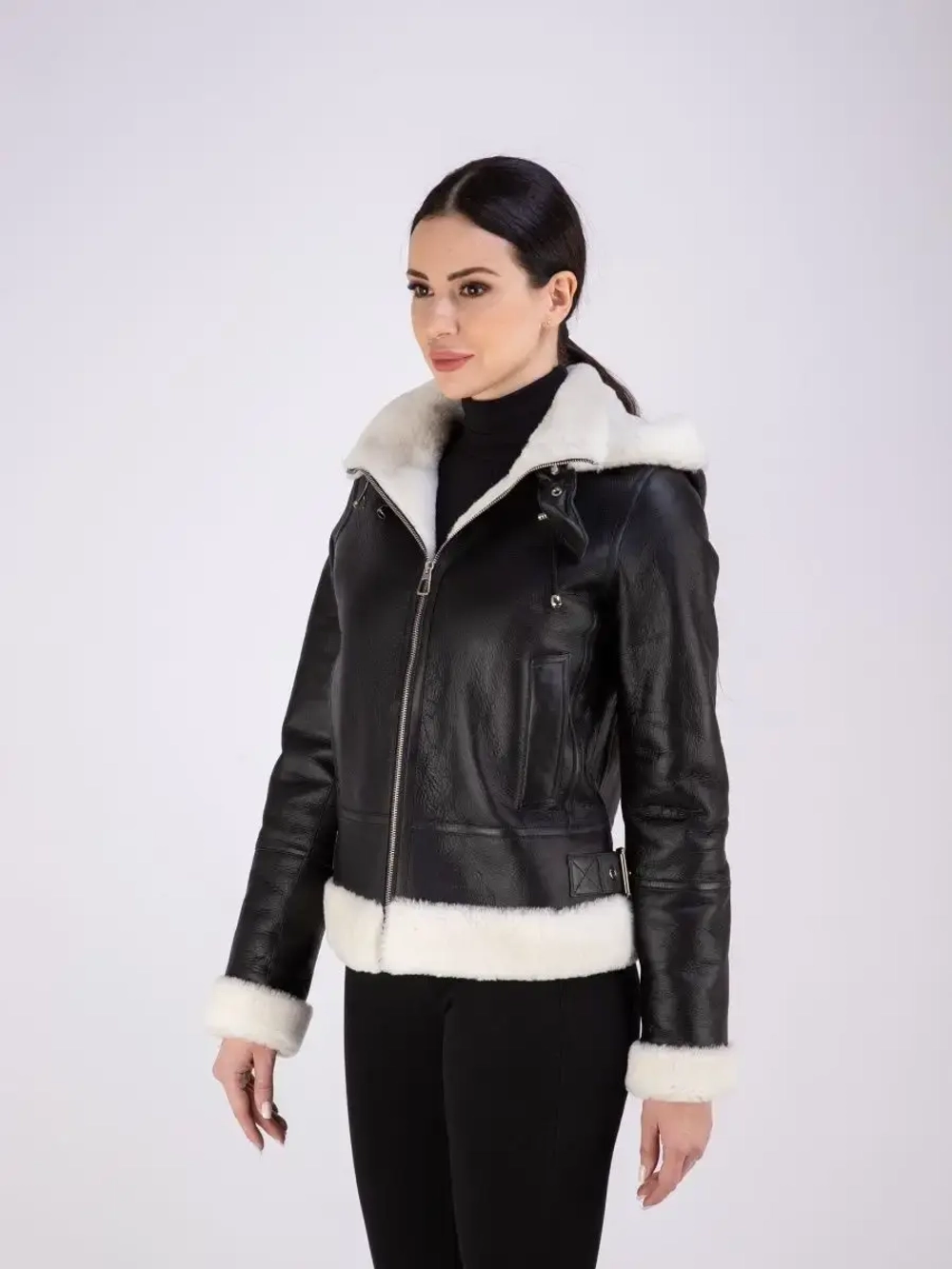 Дубленка женская натуральная короткая с капюшоном Турция