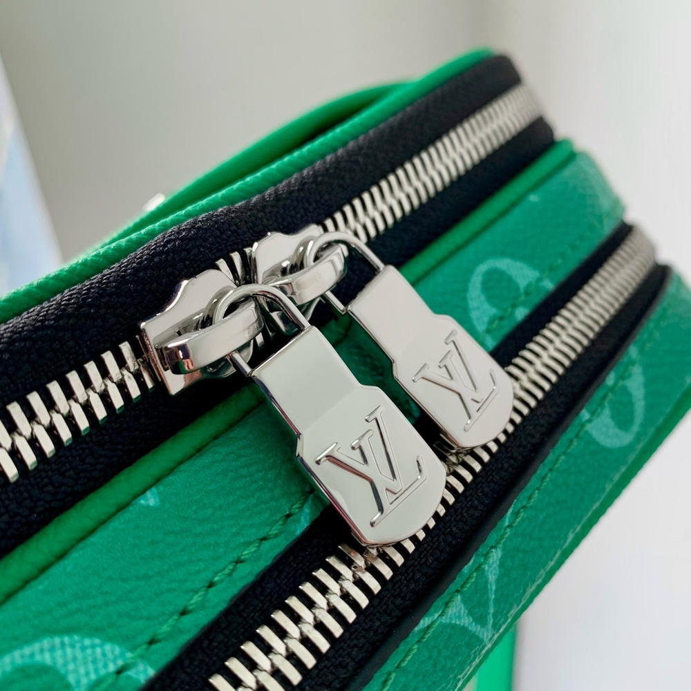 Louis Vuitton Alpha Messenger