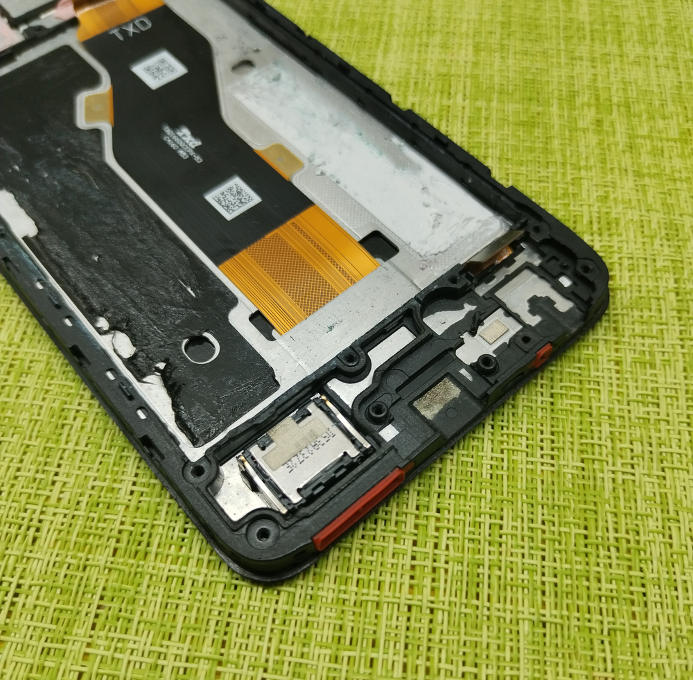 Infinix Smart 8 (X6525) - Дисплейный модуль в сборе (в рамке) + динамик (слуховой + звонков) (ORIG-SP)