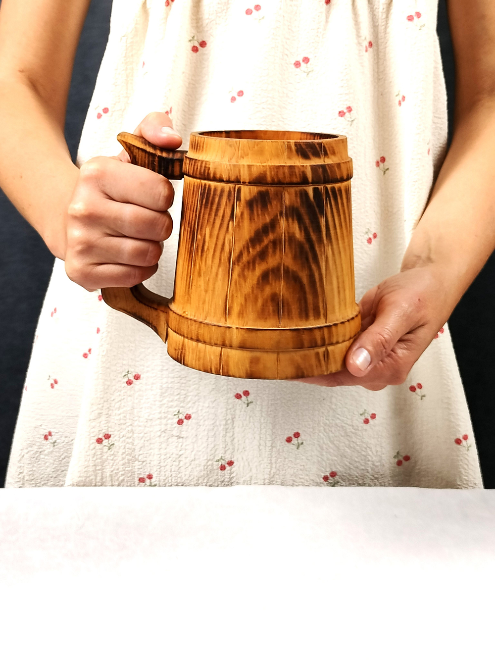 Деревянная пивная кружка из цельного куска древесины. Неклееная. C81