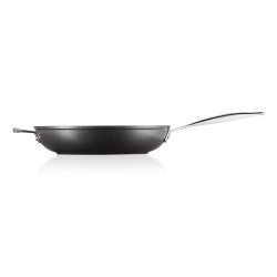 Le Creuset Сковорода PRO с антипригарным покрытием 30см.