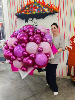 Огромный букет в размере XL в гранатовом цвете