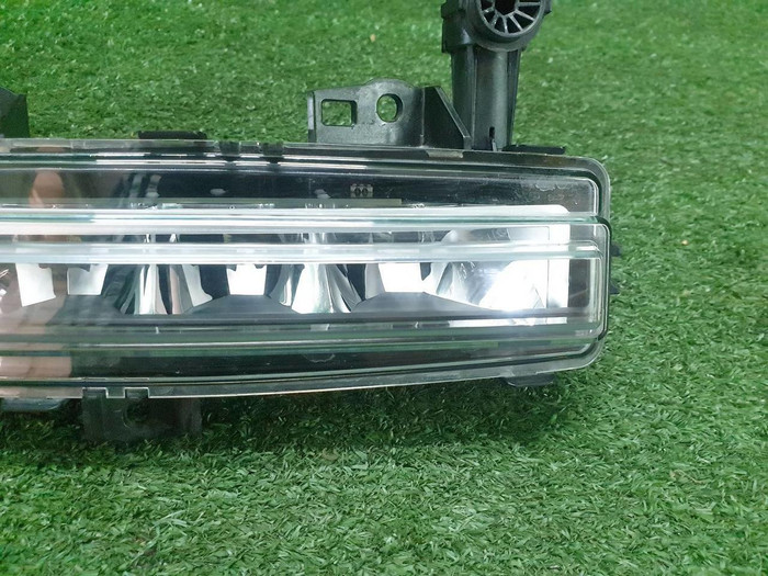 ПТФ правая Range Rover Vogue 5 L460 (2021-н.в.)