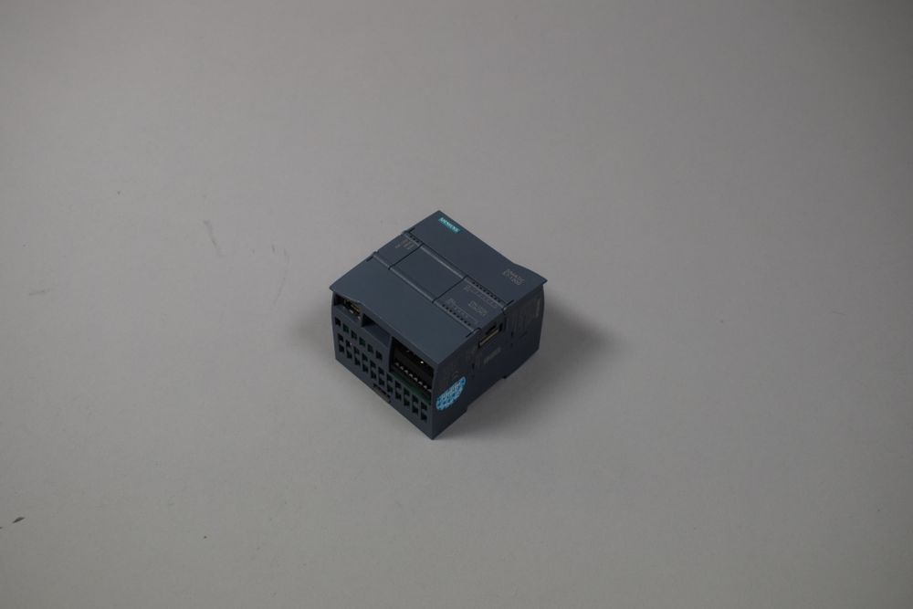 SIEMENS 6ES7212-1BE31-0XB0