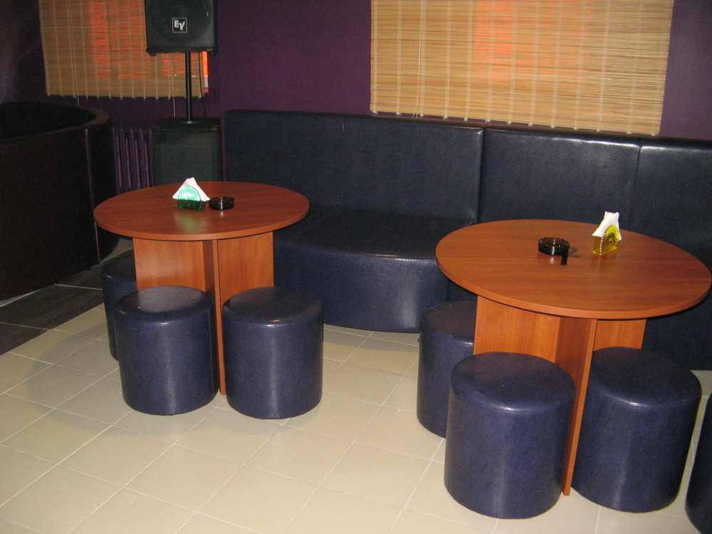 Night cafe Anubis
