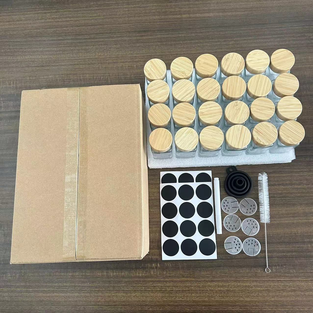 Набор стеклянных банок для специй