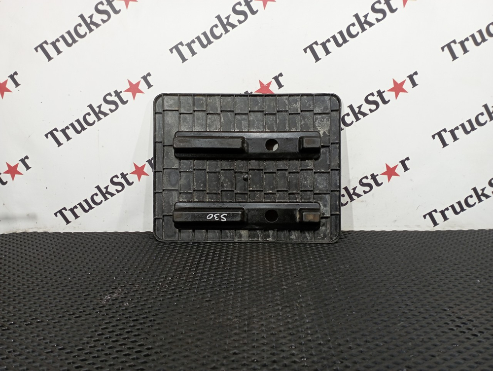 Крышка ящика АКБ 2020г.