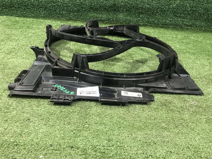 Диффузор вентилятора BMW 5er F10 (2009-2017)