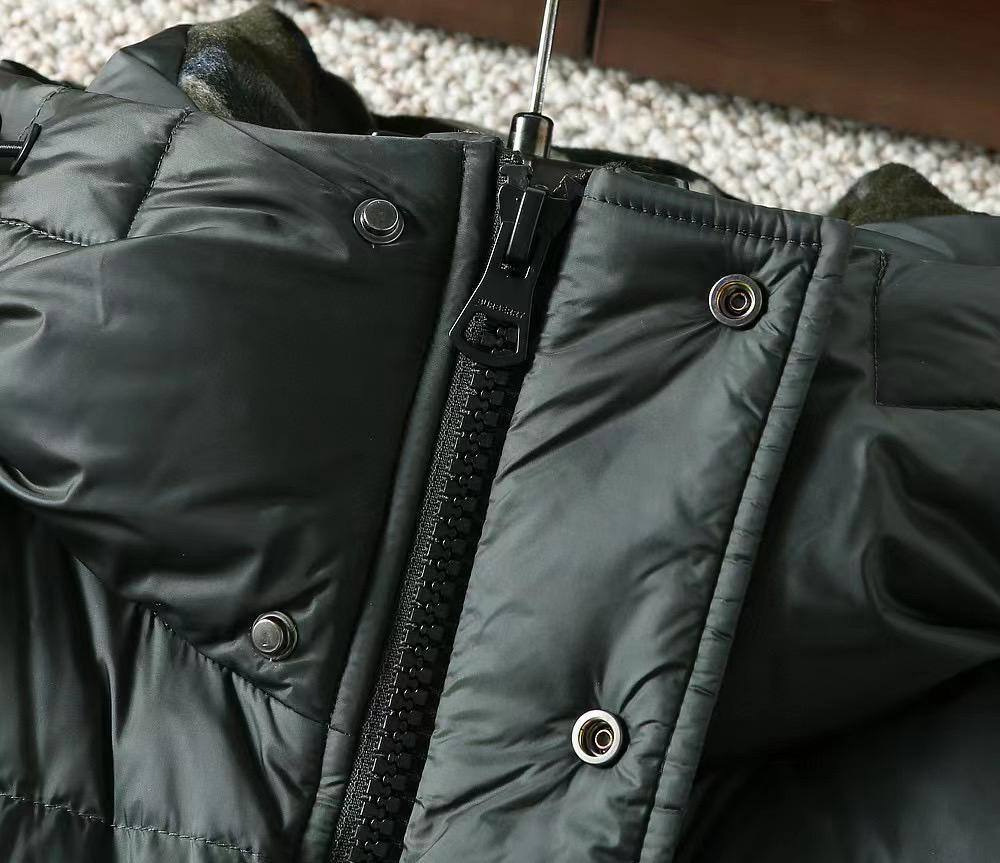 Пуховик Burberry