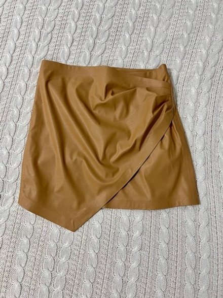 Юбка ассиметричная из экокожи (цвет - карамель)