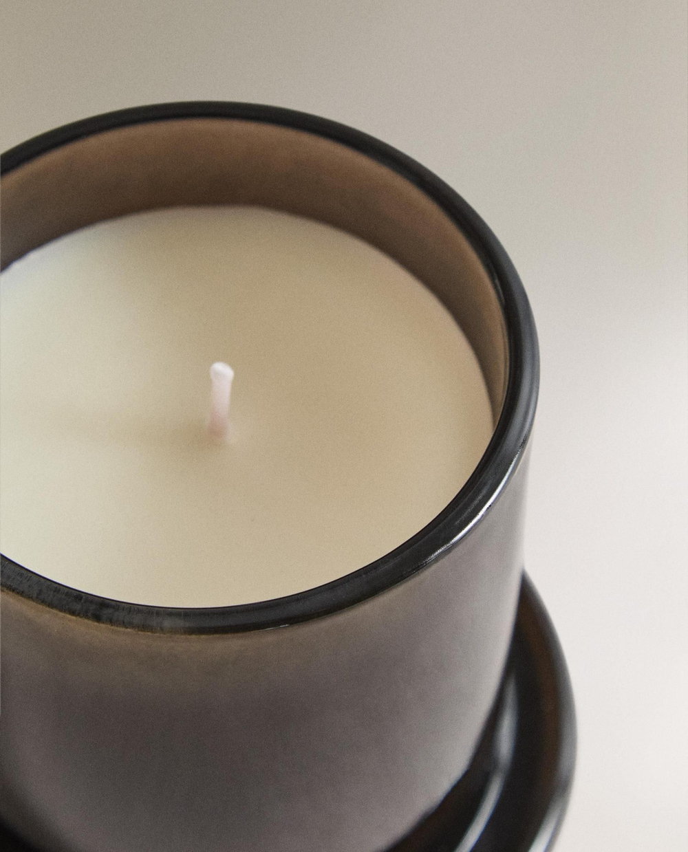 Zara Home - Янтарная мифическая ароматическая свеча, 140 г