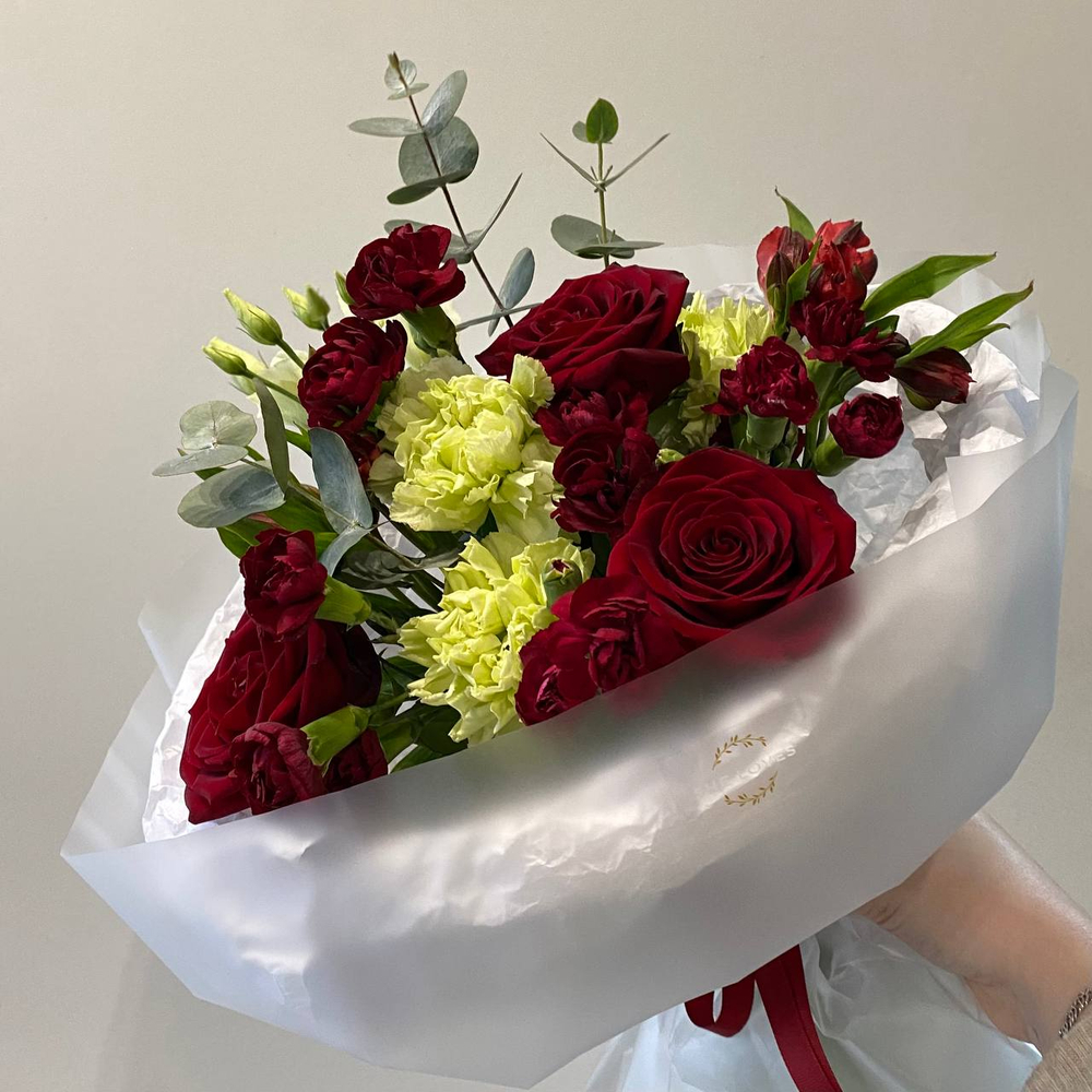 Красно - зеленый букет