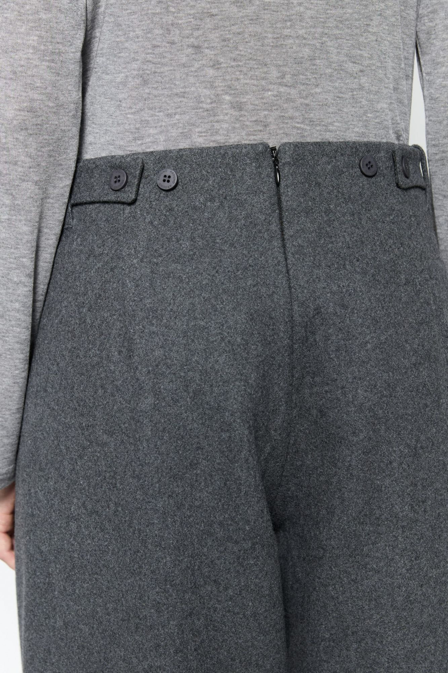 Брюки из плотной шерсти