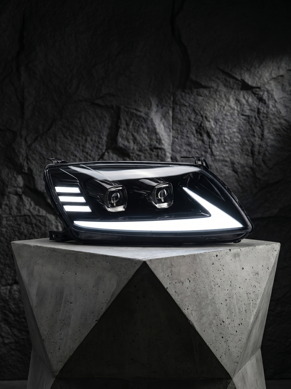 Фары Bi-Led в стиле Lexus на Lada Granta