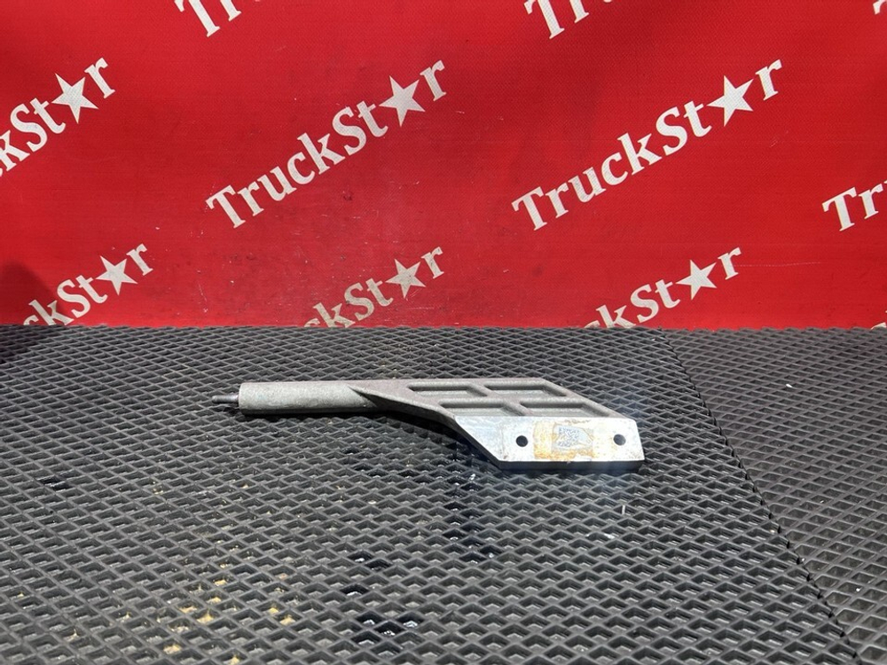 Кронштейн диффузора вентилятора