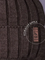 Шапка зимняя для мальчика на завязках и снуд