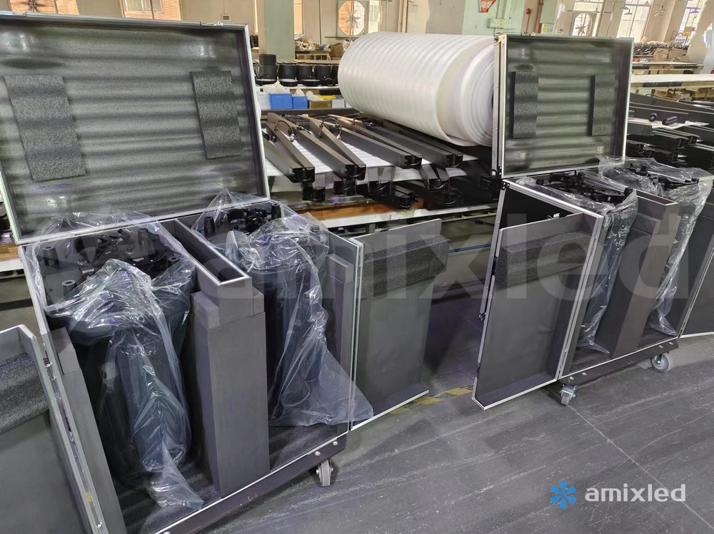 Кейс для больших световых приборов с откидной крышкой