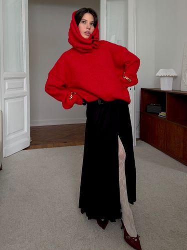 Красный свитер со съемным воротником-манишкой