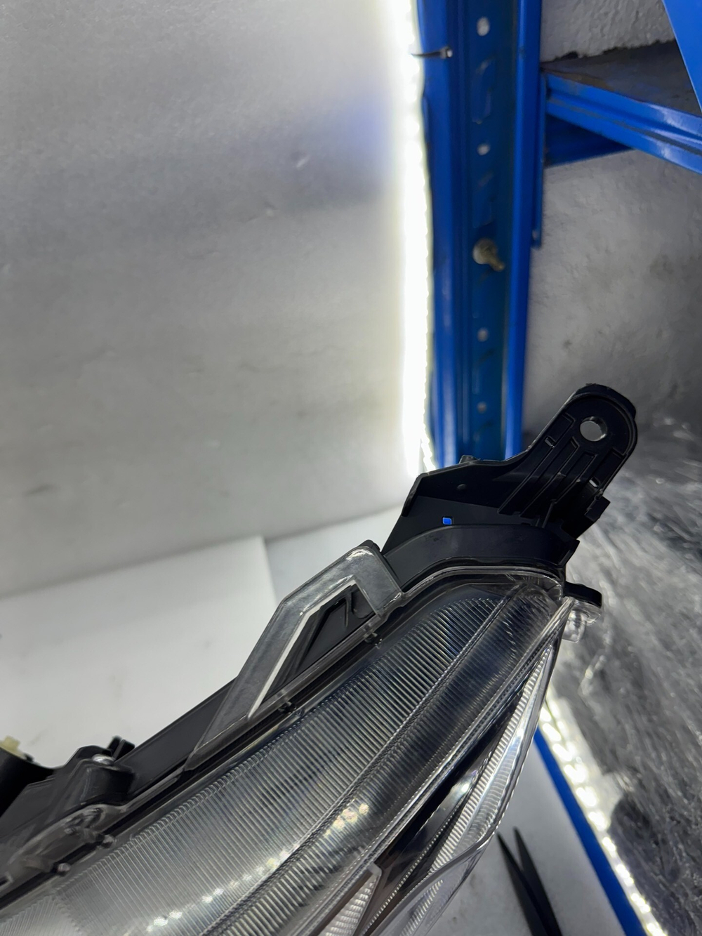 Оригинальная LED фара для Toyota Wildlander