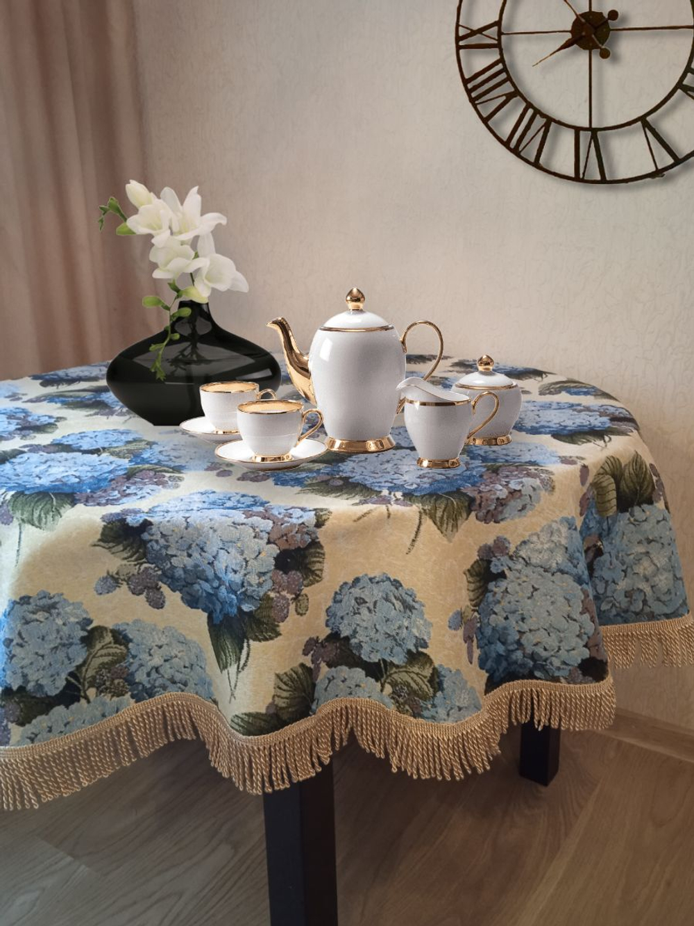 Гобеленовая скатерть Гортензия D 200 см