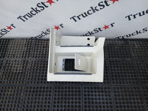 Корпус (дефект) подножек левый 2022г