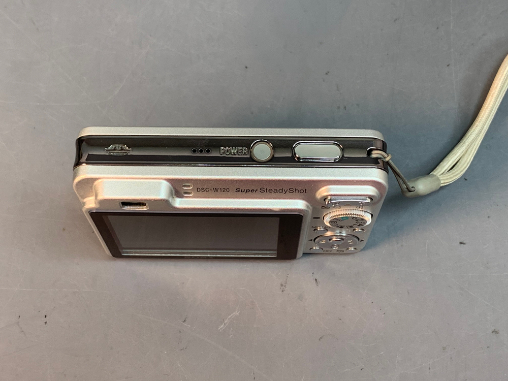 Sony Cyber-shot DSC-W120