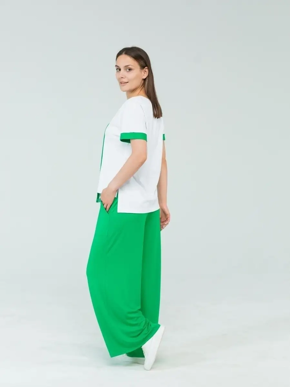 Костюм трикотажный оверсайз с широкими брюками