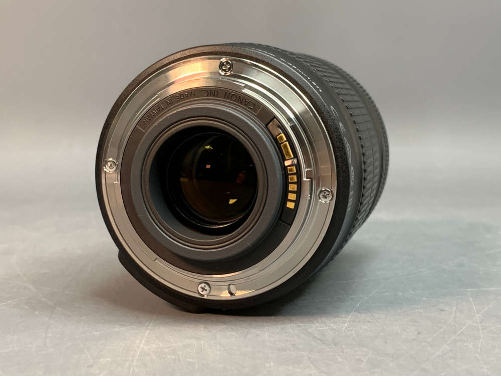 Canon EF-S 18-135 mm f/3.5-5.6 IS