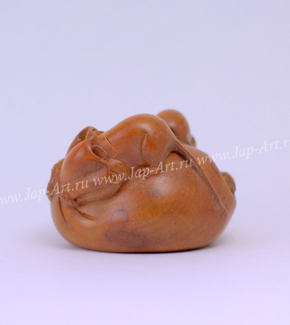 Нэцкэ Три мыши и мешок с крупой