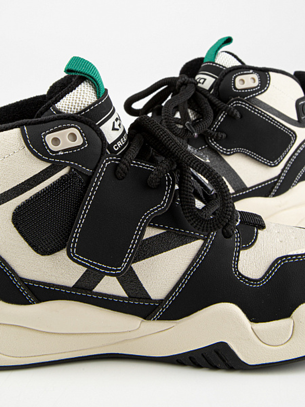 Кроссовки утепленные