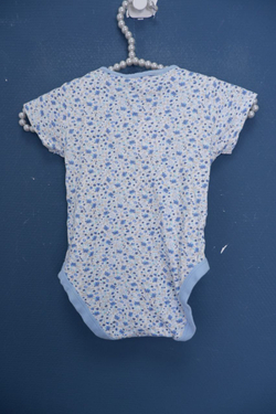 Боди в цветочек на 1/2 года