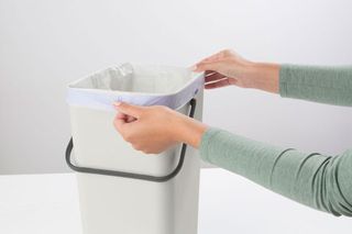 Встраиваемое мусорное ведро Sort &amp; Go (16 л), Светло-серый