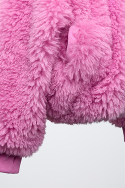 ZARA КУРТКА ИЗ ИСКУССТВЕННОГО МЕХА С КАПЮШОНОМ, РОЗОВЫЙ