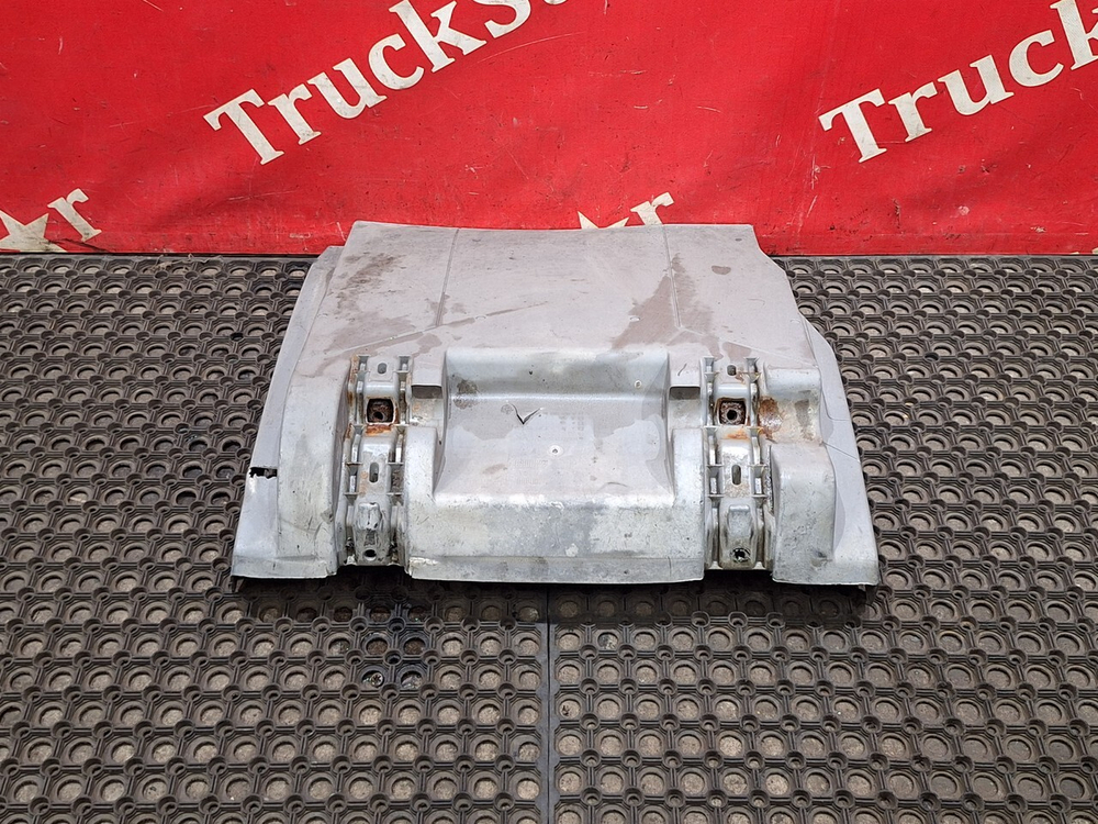 Крыло заднее левое передняя часть