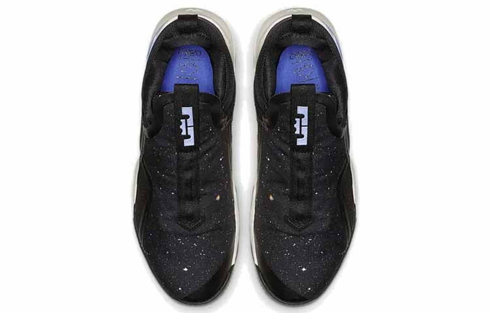 Кроссовки Nike Ambassador 11