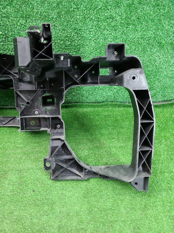 Телевизор Lixiang L9 (2022-н.в.)