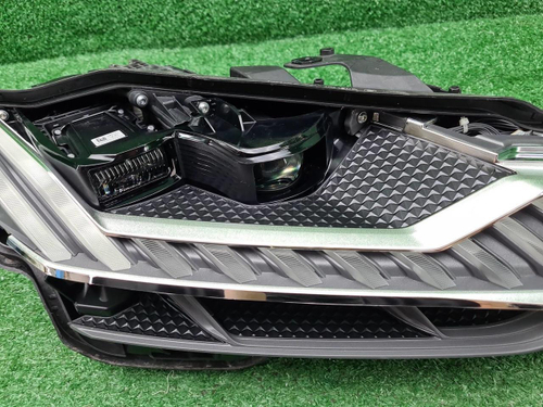 Битая Фара правая Audi A7 2 4K8 (2018-н.в.) Matrix