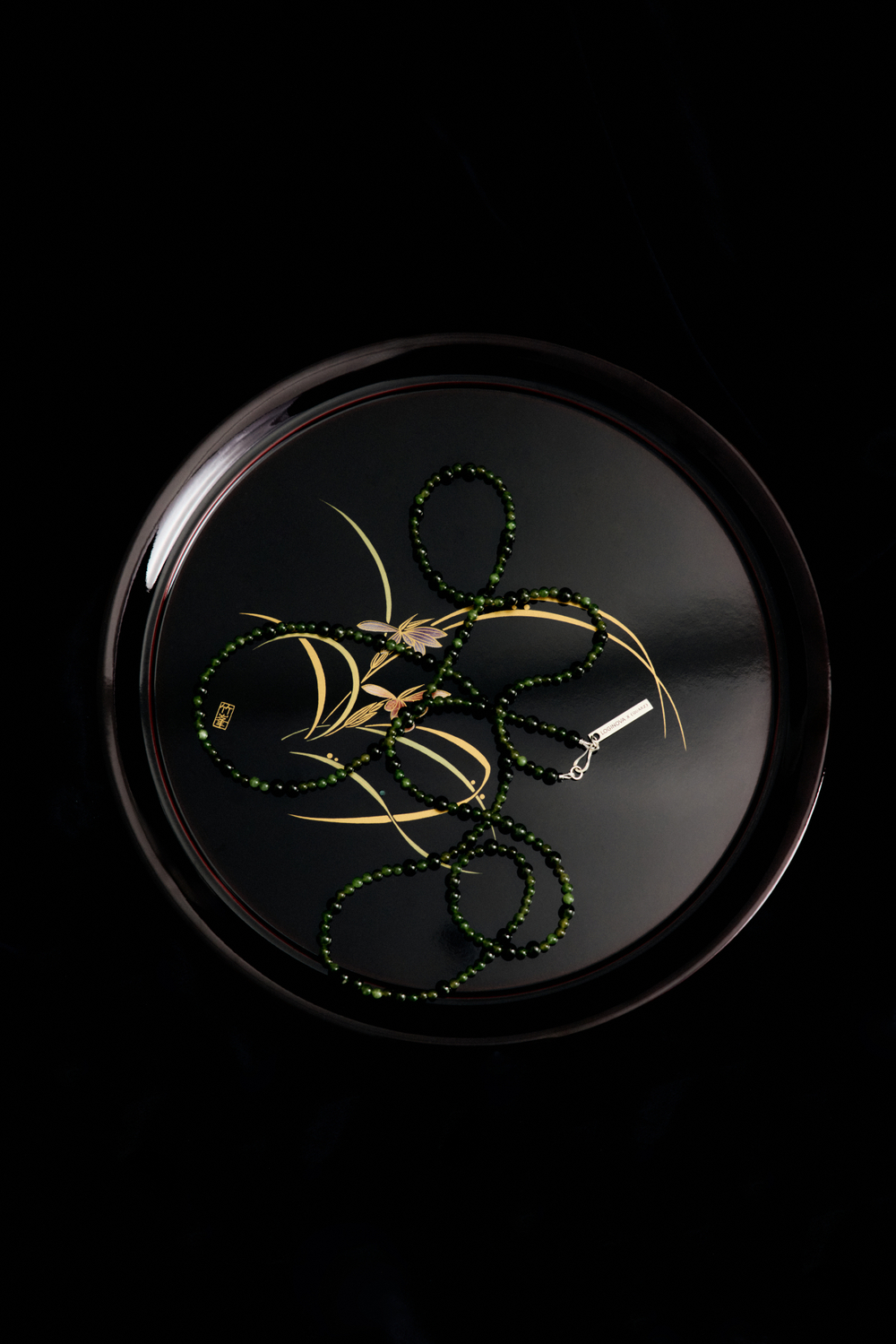 Длинные бусы Akulina из зеленого нефрита Loginova x QUARZ