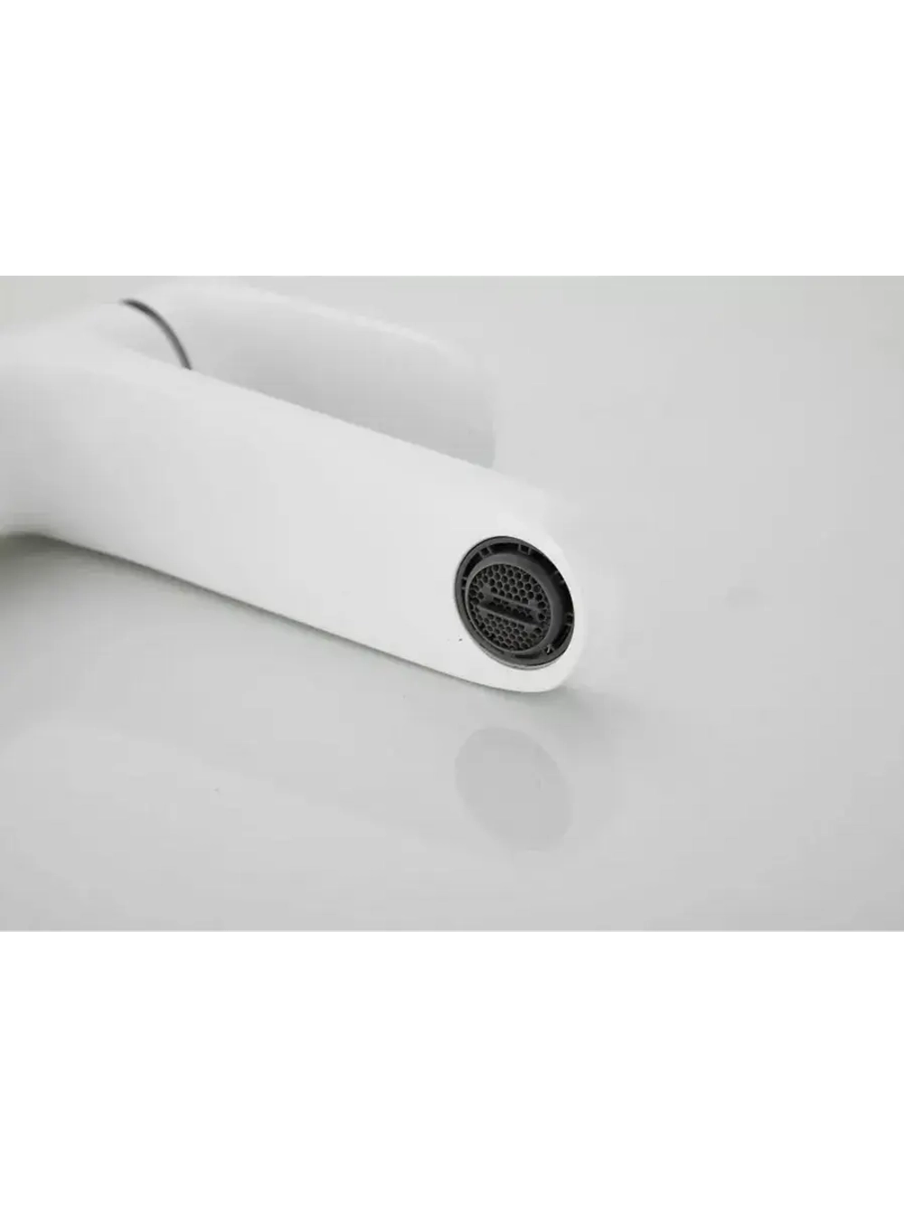 B10713-8 Смеситель для раковины BELZ