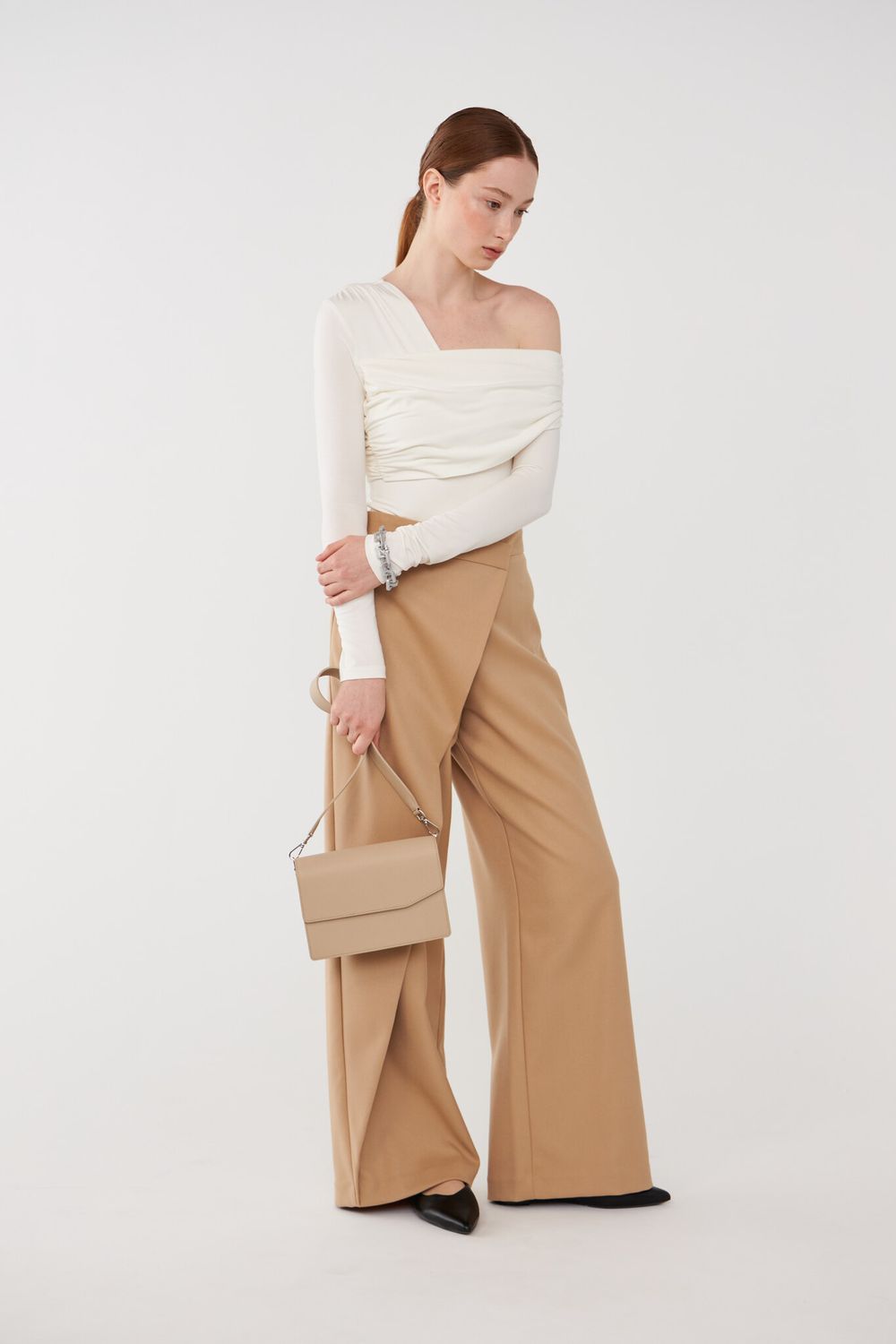 ТОП-БОДИ НА ОДНО ПЛЕЧО, МОЛОЧНЫЙ