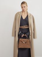 БАЗОВЫЙ ТОНКИЙ РЕМЕНЬ С ТРЕУГОЛЬНОЙ ПРЯЖКОЙ ЗАМША КАПУЧИНО