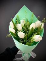 9 тюльпанов в оформлении