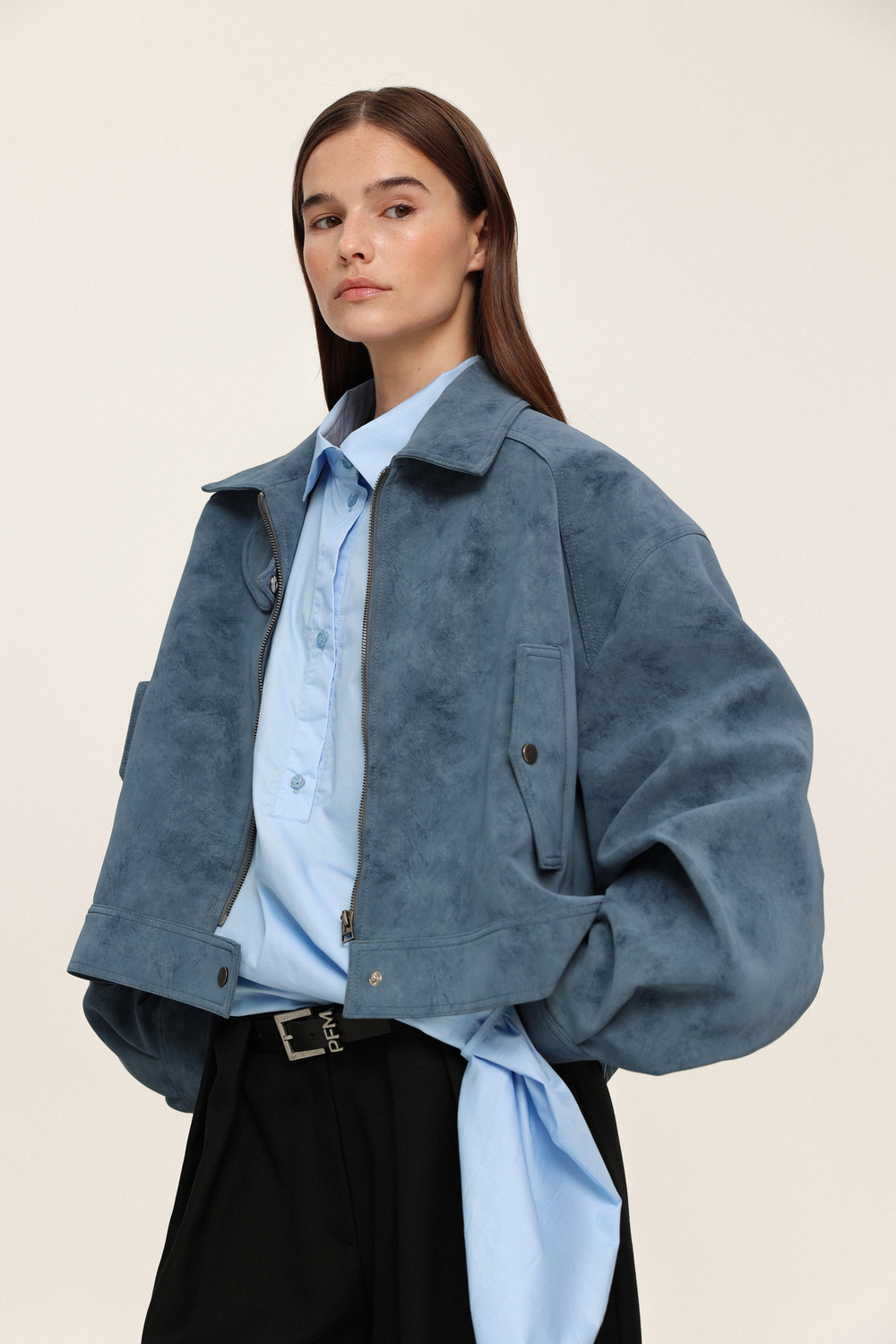 Бомбер из замши