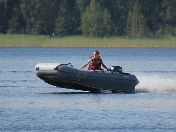 Катамаран BRATAN-ARCTOS 380КL