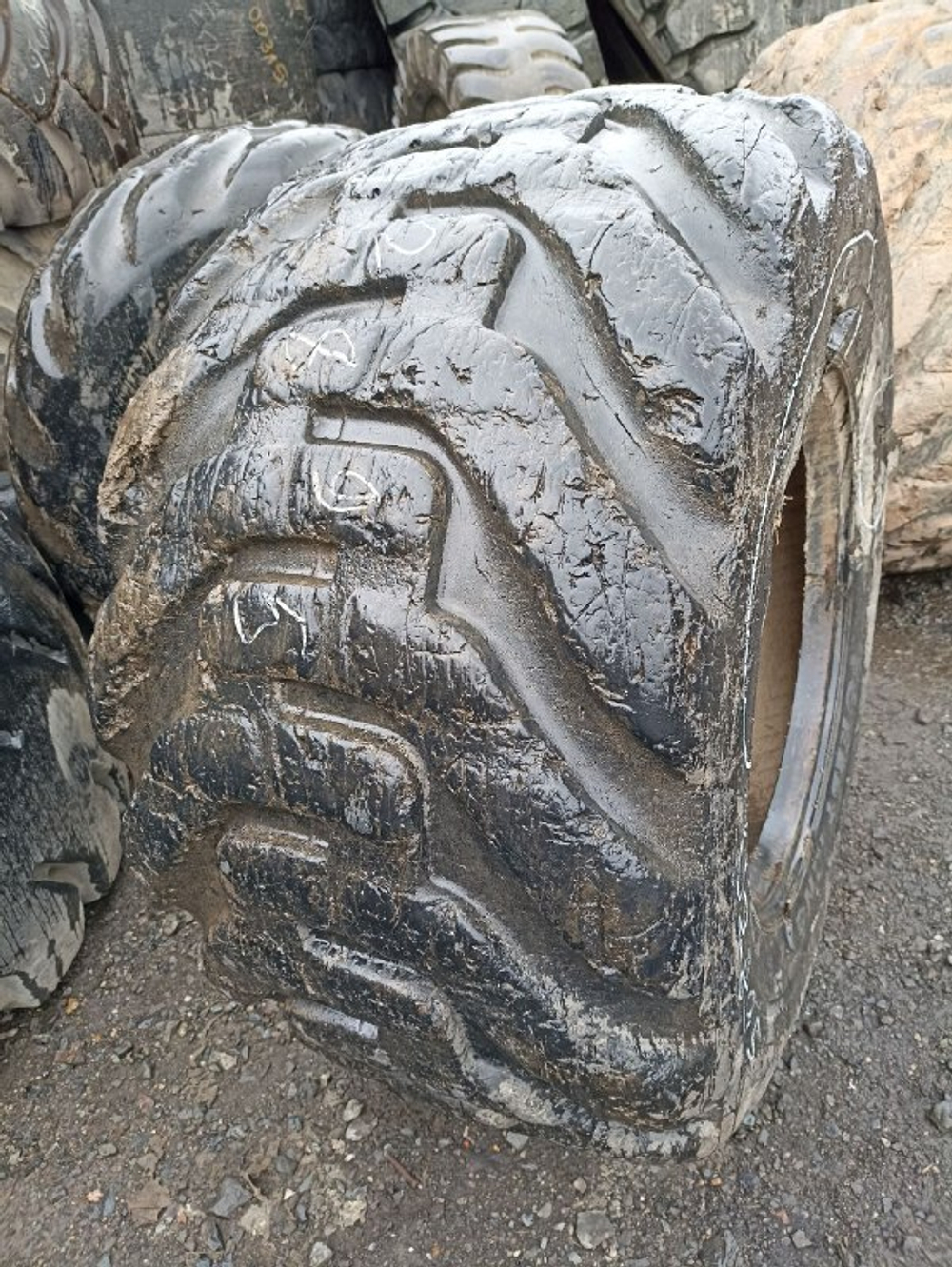 710/45-26.5 Nokian Forest king F2 шина б/у
