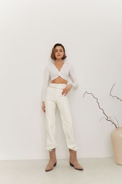 Брюки из экокожи цвета экрю