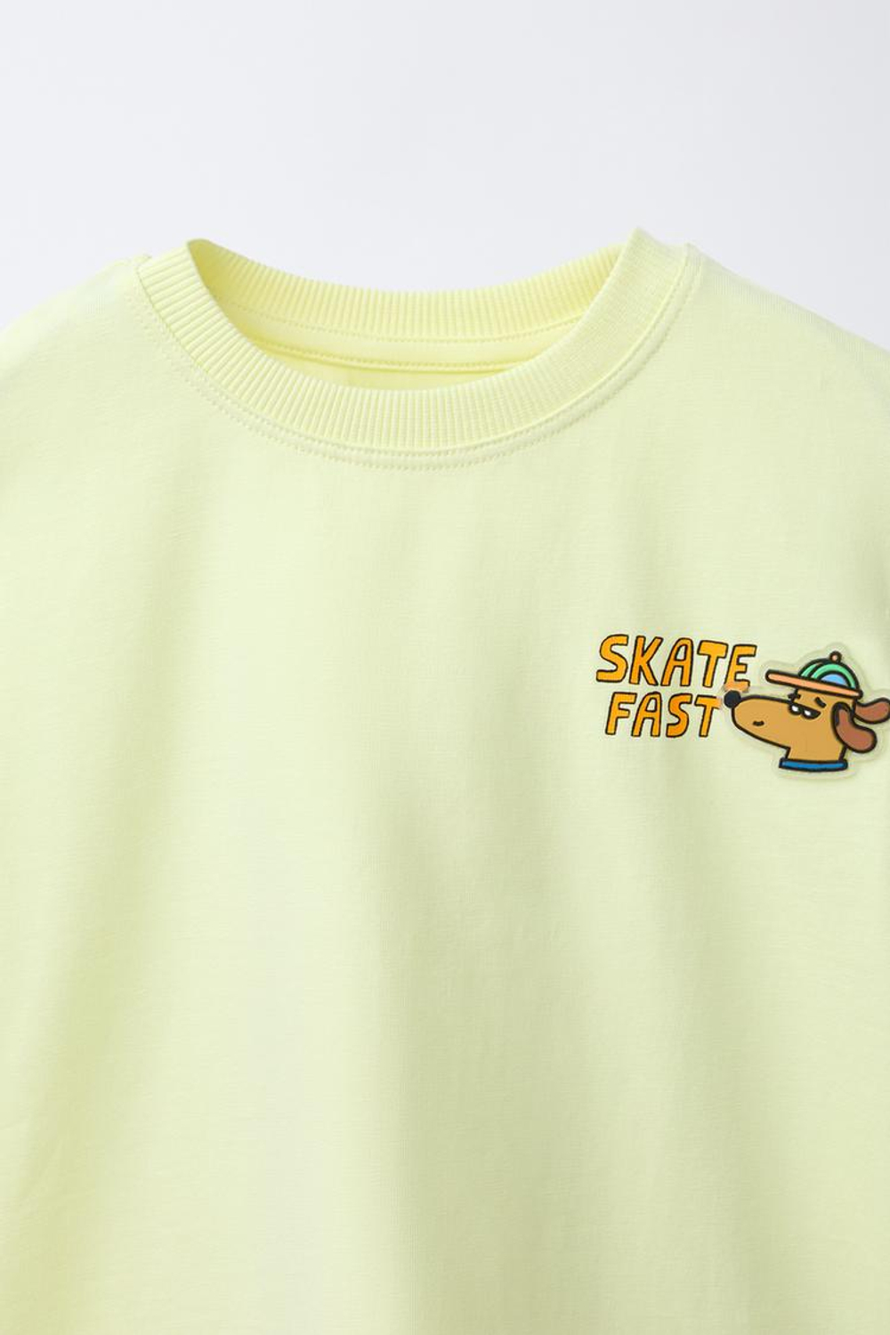 ZARA ФУТБОЛКА С ДИНОЗАВРОМ, НЕОНОВЫЙ ЖЕЛТЫЙ