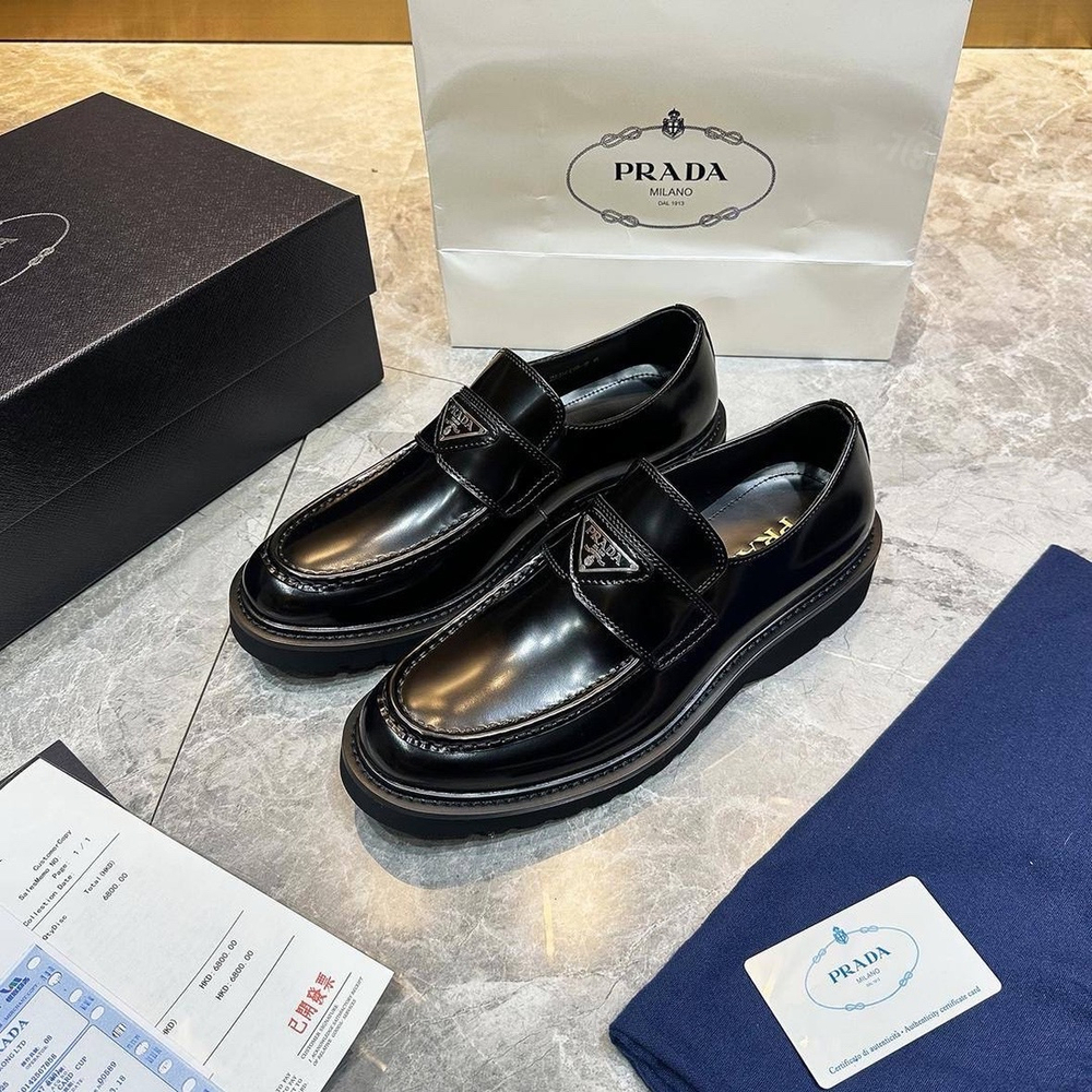 Лоферы Prada